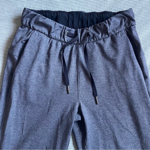 Lululemon On The Fly - Picture 2 of 7